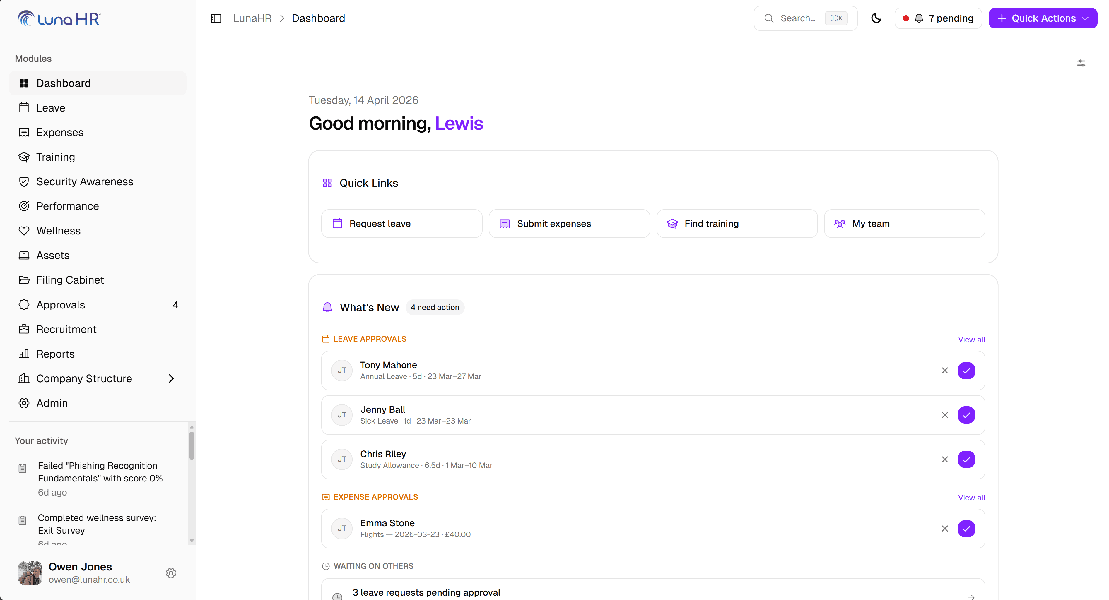 Luna HR dashboard showing leave approvals, quick links, and team activity